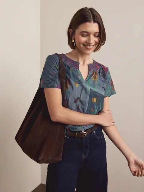 Navy Floral Print Short Sleeve Notch Neck Shirred Bubblehem Top